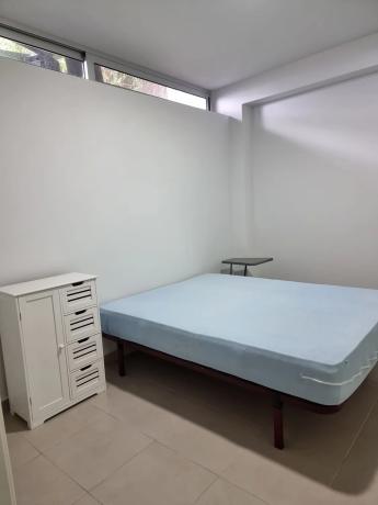 Chalet pareado en calle Drago, 2