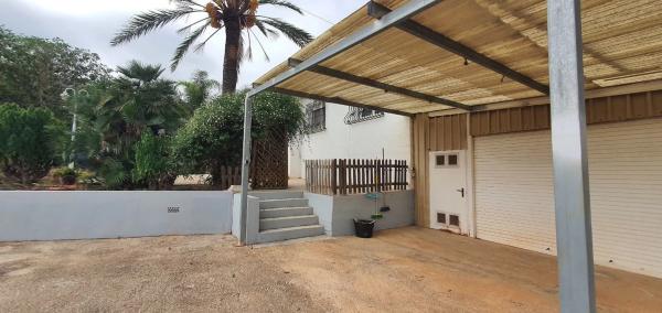 Casa independiente en calle Aquil·les