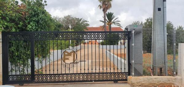 Casa independiente en calle Aquil·les