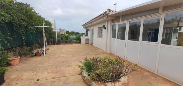 Casa independiente en calle Aquil·les