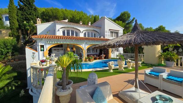 Casa independiente en calle Leto