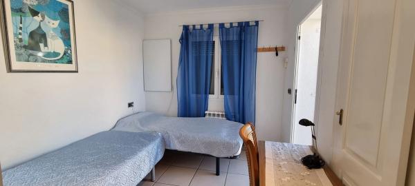 Casa independiente en calle Crises, 3