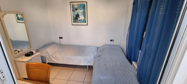 Casa independiente en calle Crises, 3