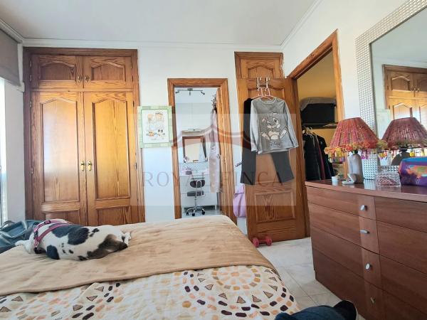 Chalet adosado en calle Girona, 8