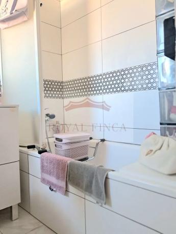 Chalet adosado en calle Girona, 8