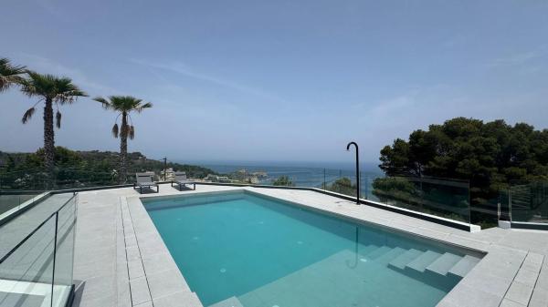 Casa independiente en calle Truita