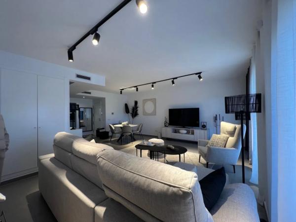 Dúplex en calle Auguste Renoir