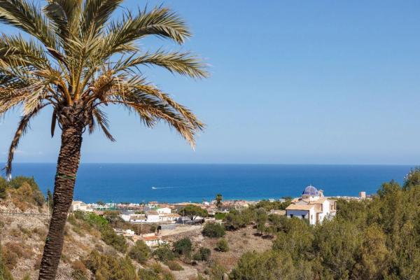 Chalet adosado en calle Mieres, 23