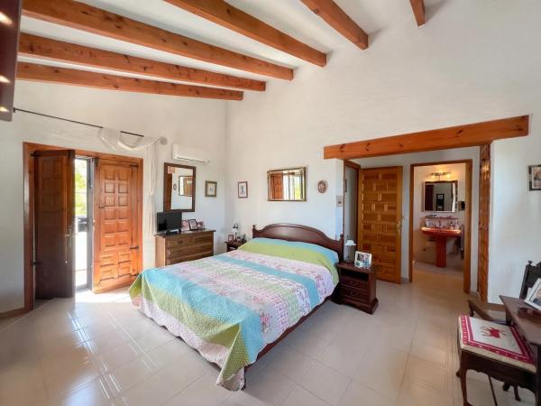 Casa independiente en calle Río Júcar, 17