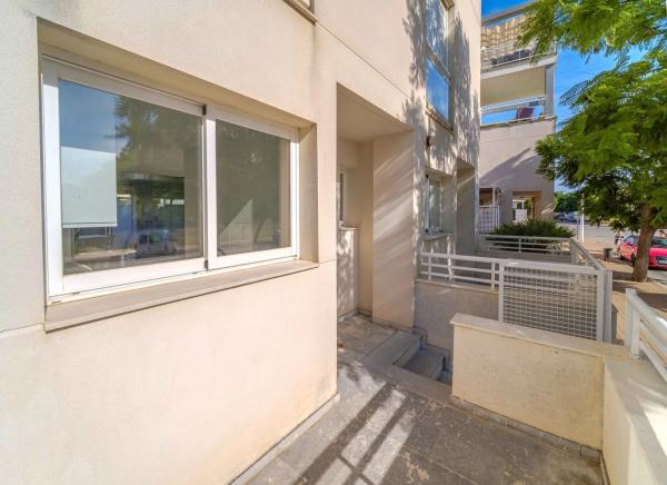 Piso en CL Saint Tropez