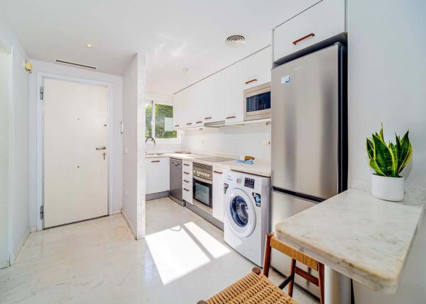 Piso en CL Saint Tropez