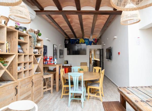 Chalet adosado en calle d'Avall