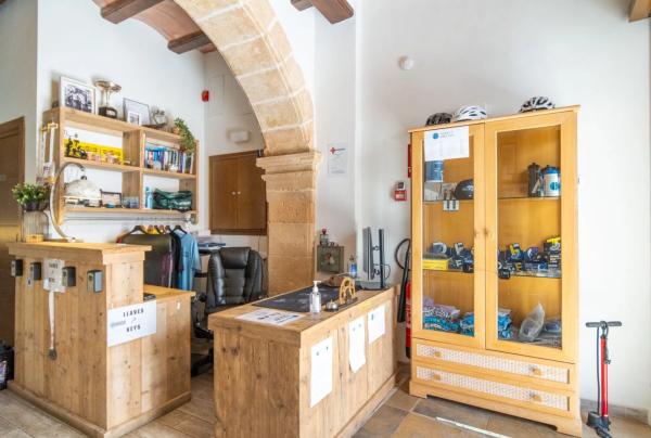 Chalet adosado en calle d'Avall