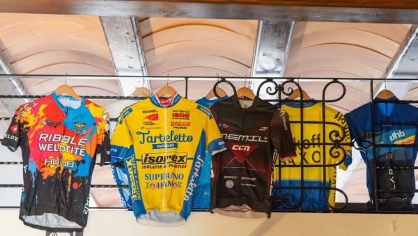 Chalet adosado en calle d'Avall