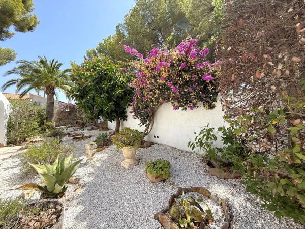 Casa independiente en calle Río Genil