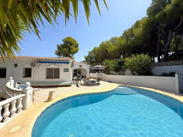 Casa independiente en calle Río Genil