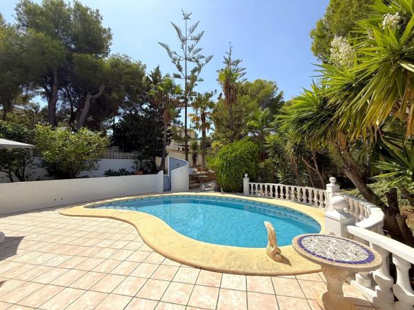 Casa independiente en calle Río Genil