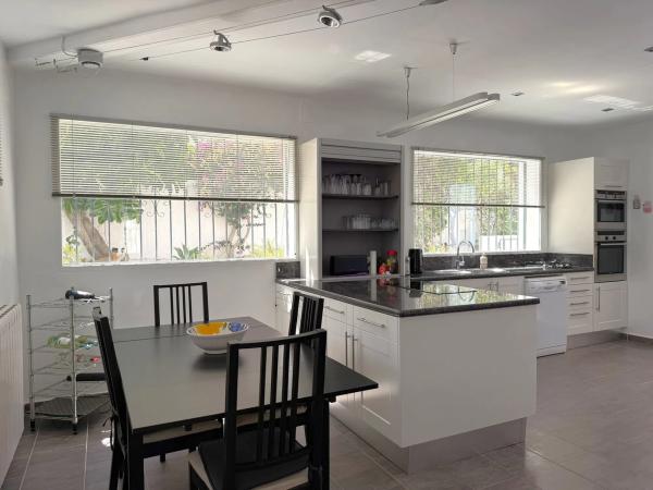 Casa independiente en calle Río Genil