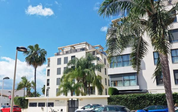 Piso en calle Germanies, 14