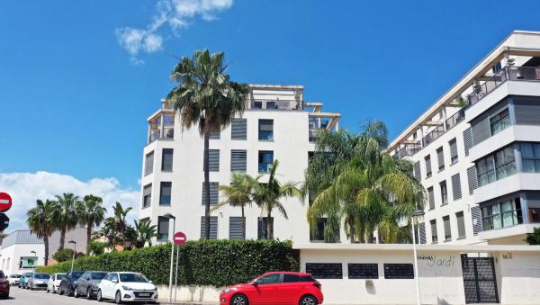 Piso en calle Germanies, 14