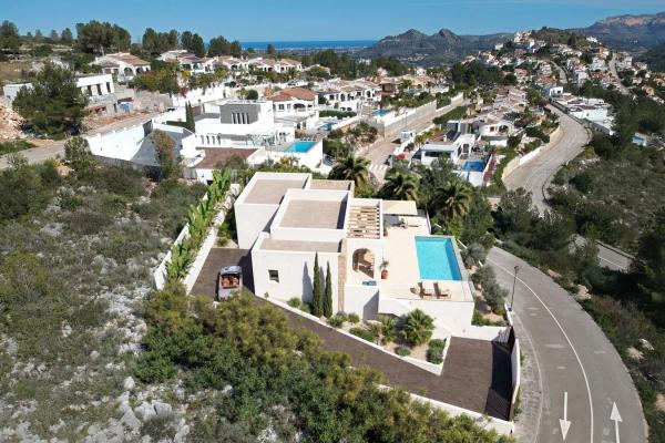 Casa independiente en calle Catalunya