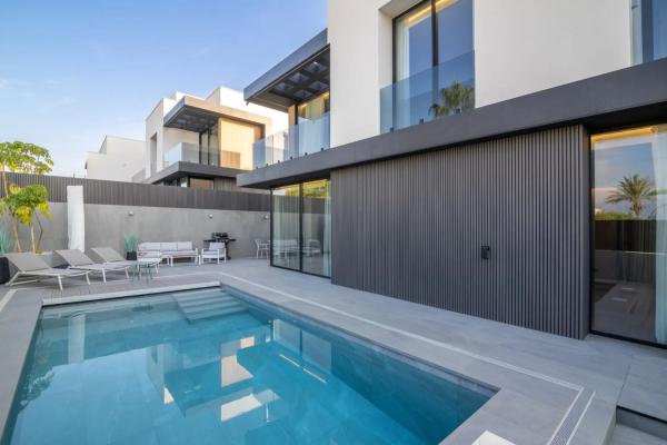 Chalet en calle Saturn