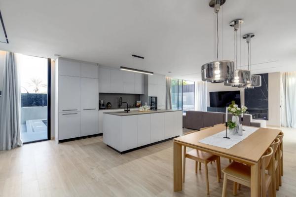 Chalet en calle Saturn