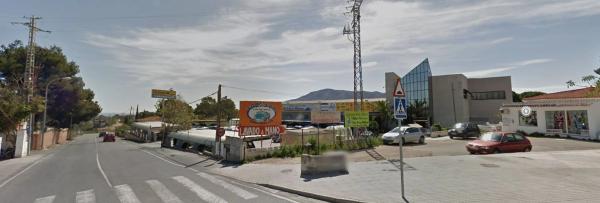 Casa independiente en calle Polop de la Marina