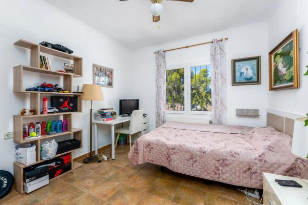 Chalet en calle Pintor Murillo