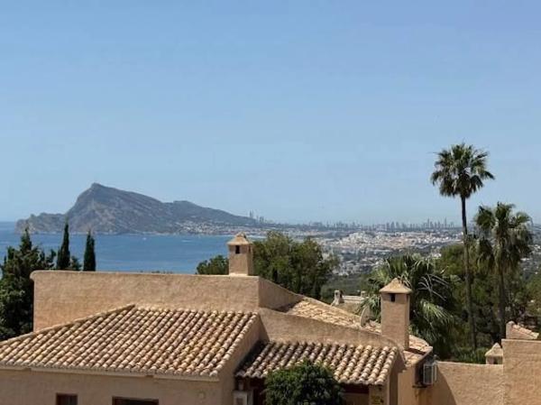 Casa independiente en calle Bélgica s/n