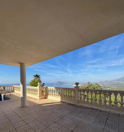 Casa independiente en avenida Europa