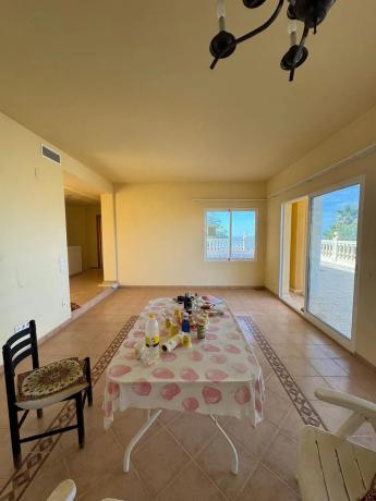 Casa independiente en avenida Europa