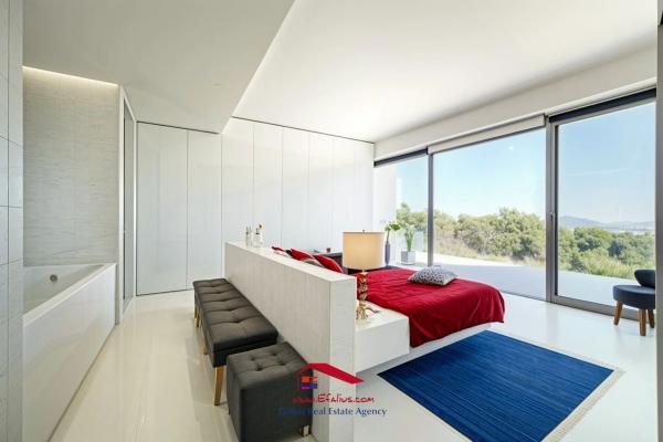 Casa independiente en avenida Principal, 111