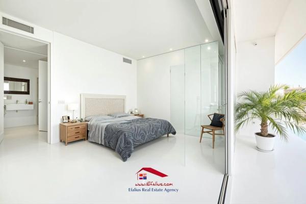 Casa independiente en avenida Principal, 111