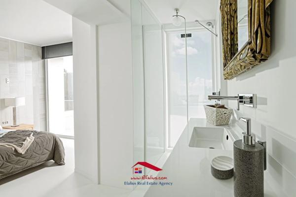 Casa independiente en avenida Principal, 111