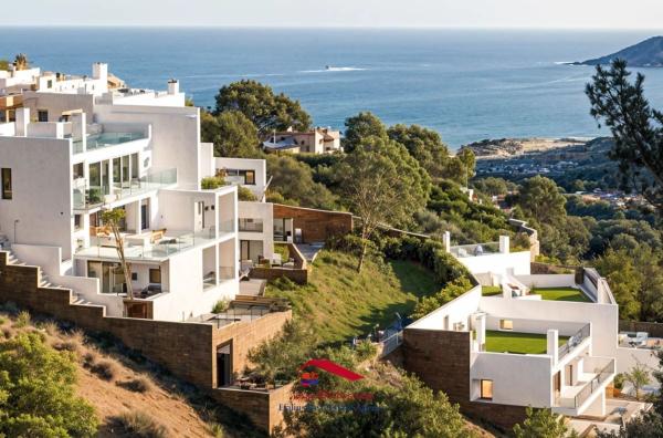 Casa independiente en avenida Principal, 111