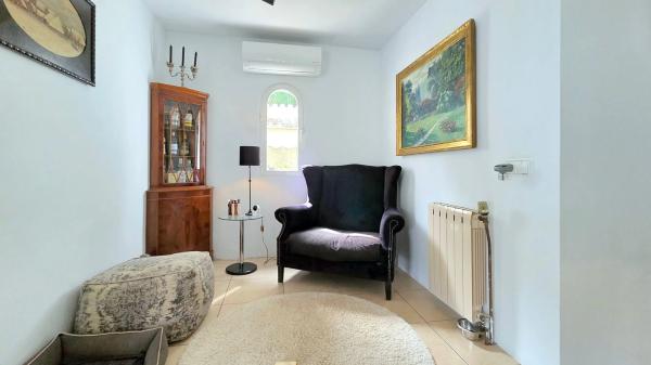 Casa independiente en calle Serrella