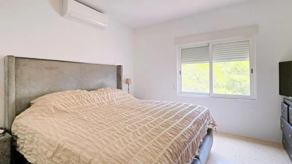 Casa independiente en calle Serrella