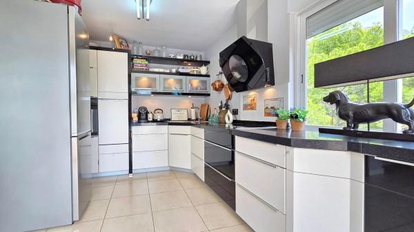 Casa independiente en calle Serrella