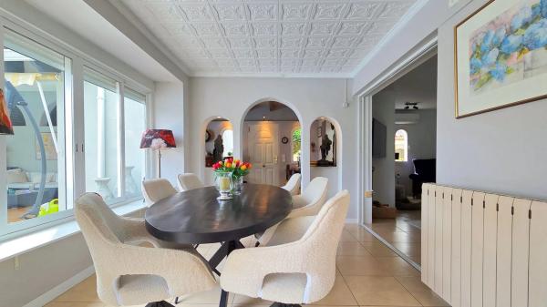 Casa independiente en calle Serrella