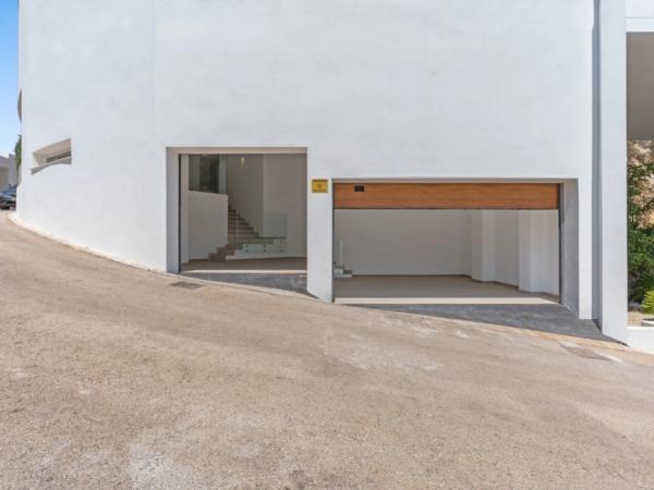 Casa independiente en calle Peñas Rojas