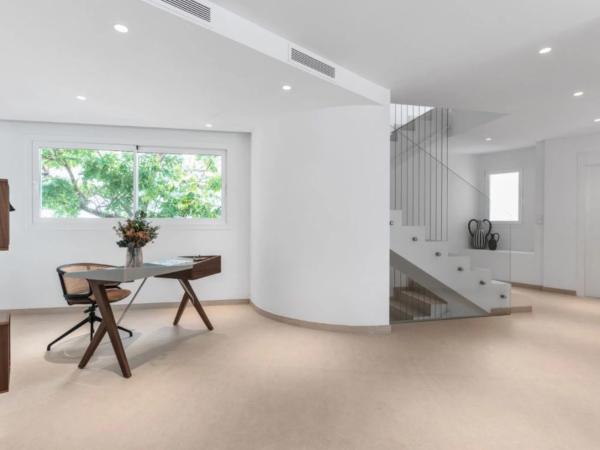 Casa independiente en calle Peñas Rojas