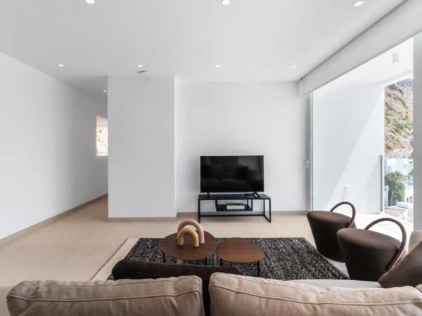 Casa independiente en calle Peñas Rojas