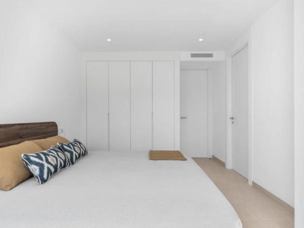 Casa independiente en calle Peñas Rojas