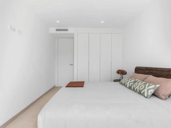 Casa independiente en calle Peñas Rojas