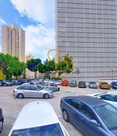 Estudio en avenida de Montecarlo, 12