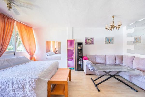 Estudio en Pueblo Levante