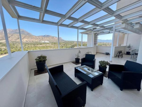 Ático en calle Presidente Adolfo Suárez