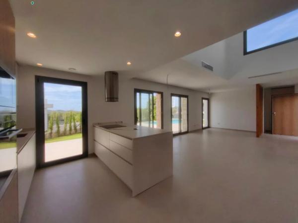 Casa independiente en calle Praga