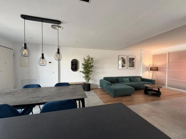 Casa independiente en calle de Brasil, 2